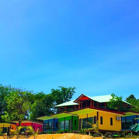 T-House@Siray Hotel Phuket Екстериор снимка